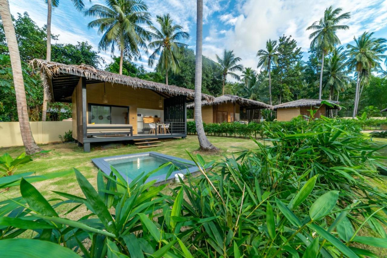 Suan Residence - Exotic And Contemporary Bungalows With Private Pool Чалоклам Экстерьер фото