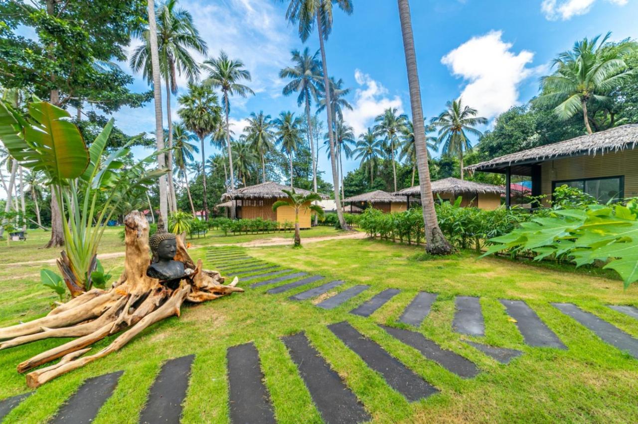 Suan Residence - Exotic And Contemporary Bungalows With Private Pool Чалоклам Экстерьер фото